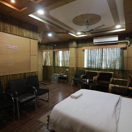 Hotel Himalaya Agartala Ngoại thất bức ảnh