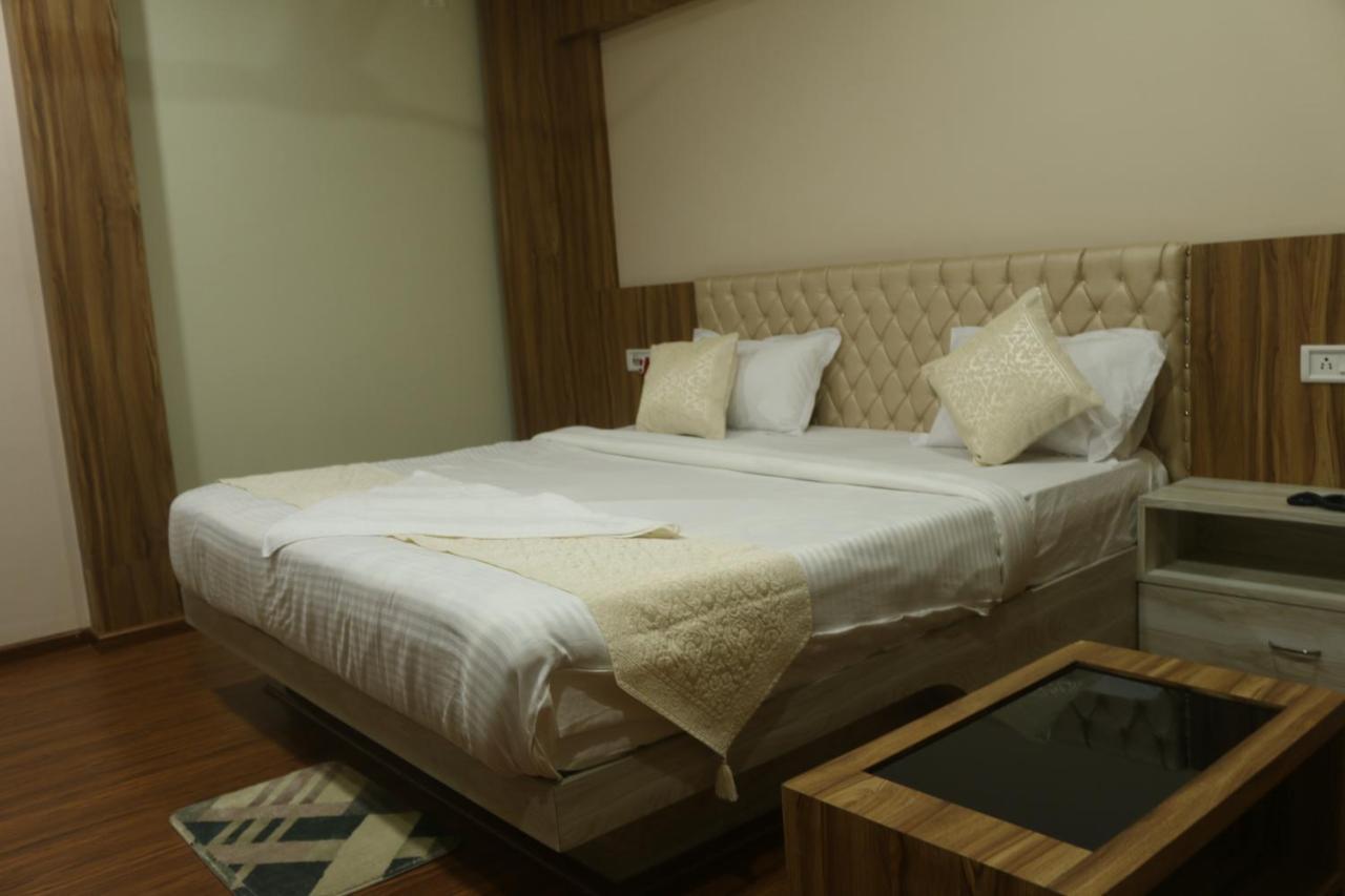 Hotel Himalaya Agartala Ngoại thất bức ảnh