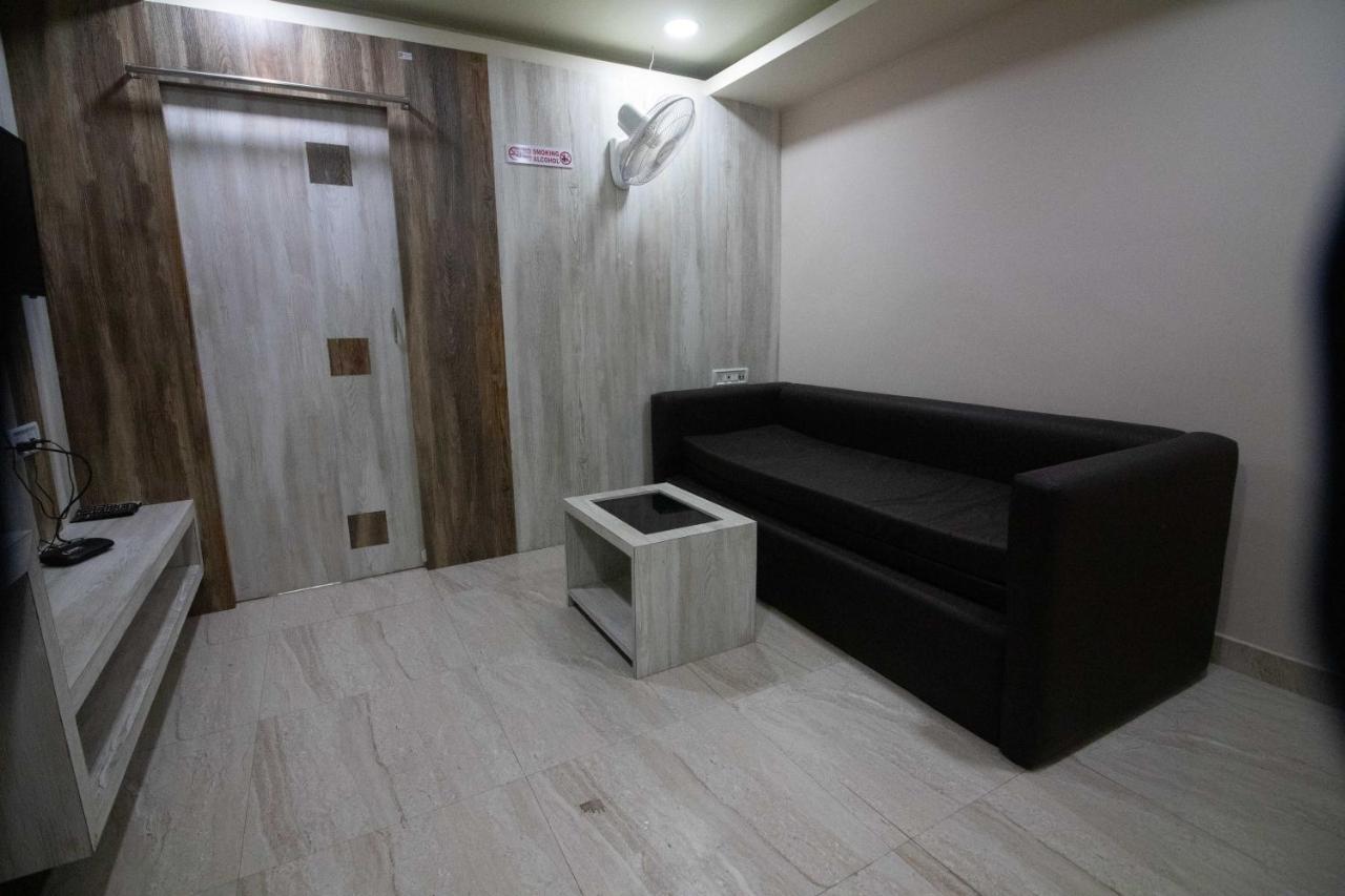 Hotel Himalaya Agartala Ngoại thất bức ảnh