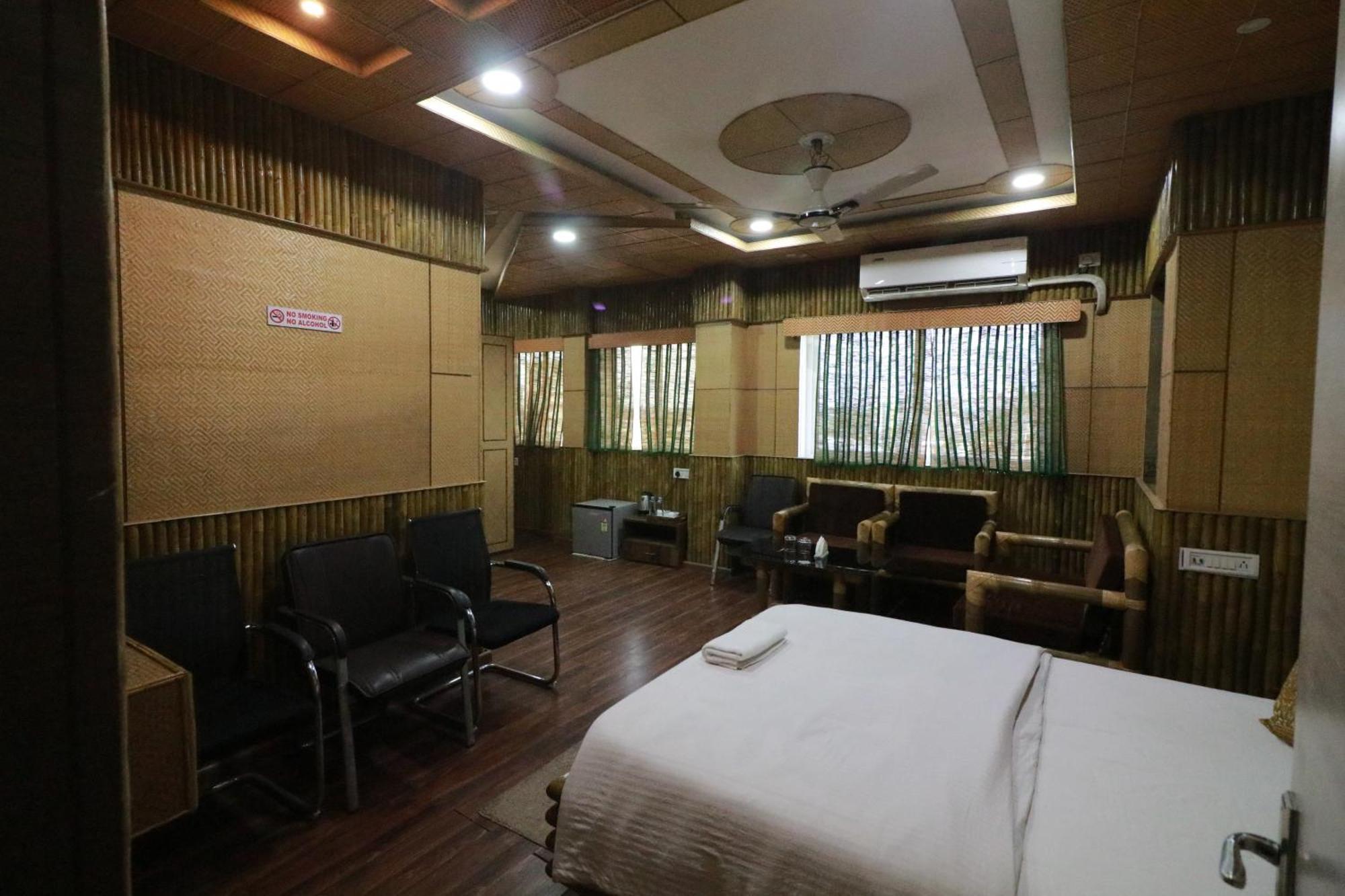 Hotel Himalaya Agartala Ngoại thất bức ảnh