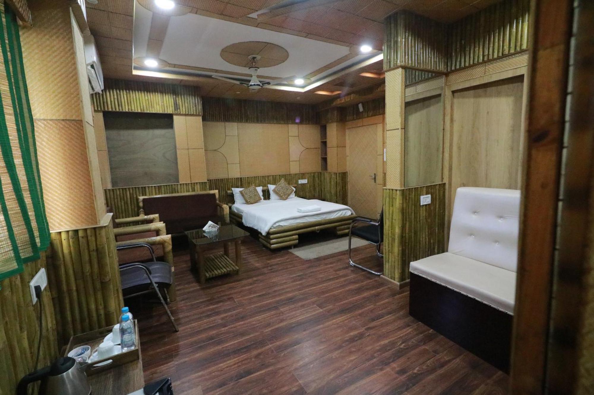 Hotel Himalaya Agartala Ngoại thất bức ảnh