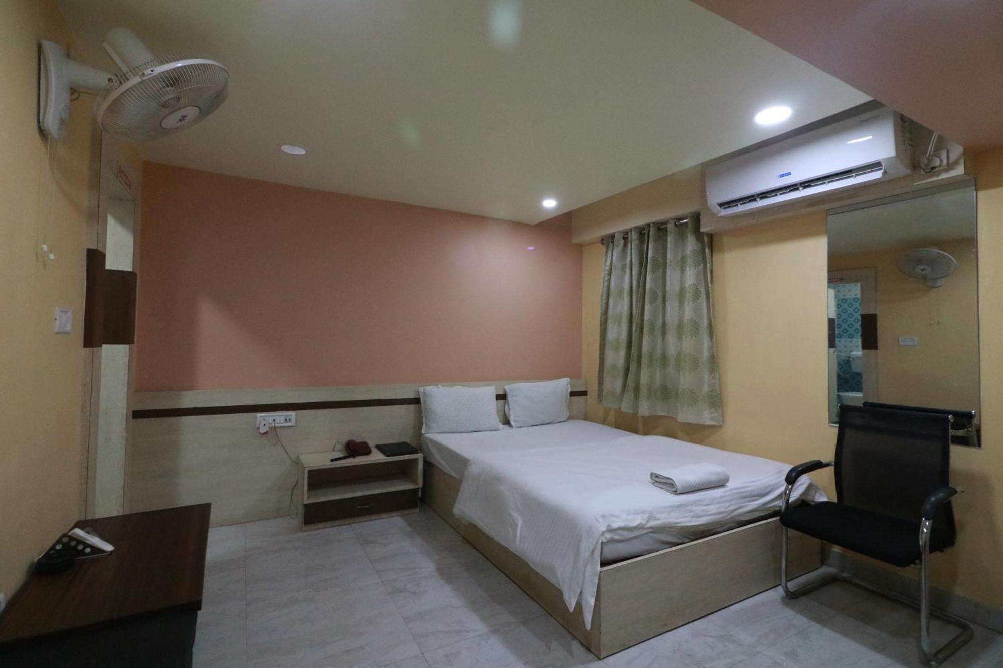 Hotel Himalaya Agartala Ngoại thất bức ảnh
